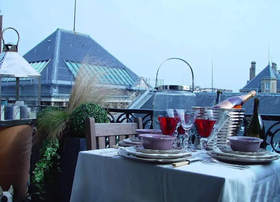 Villa Eiffel-1